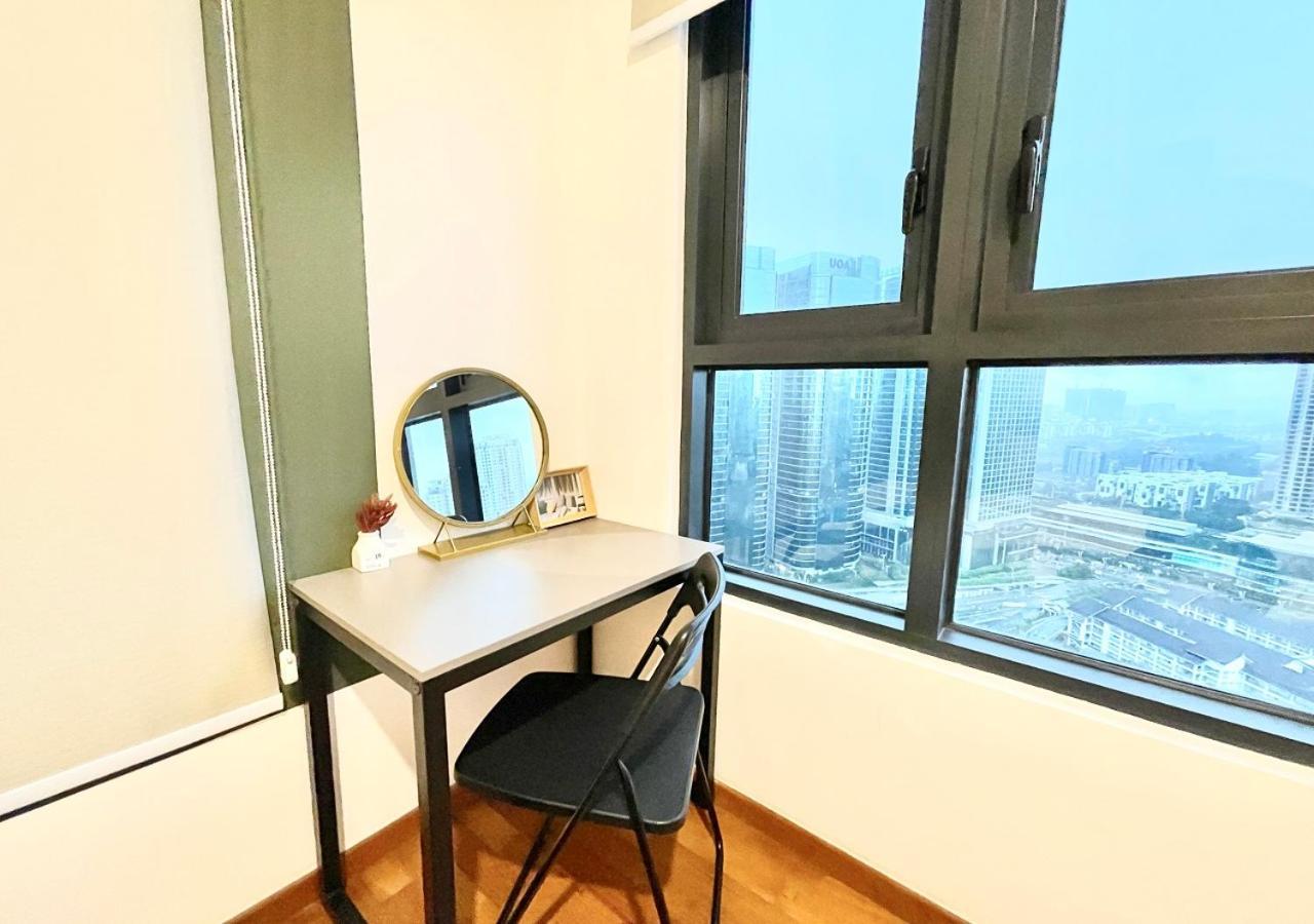Kl Gateway Premium Residences By Moka Kuala Lumpur Exterior photo